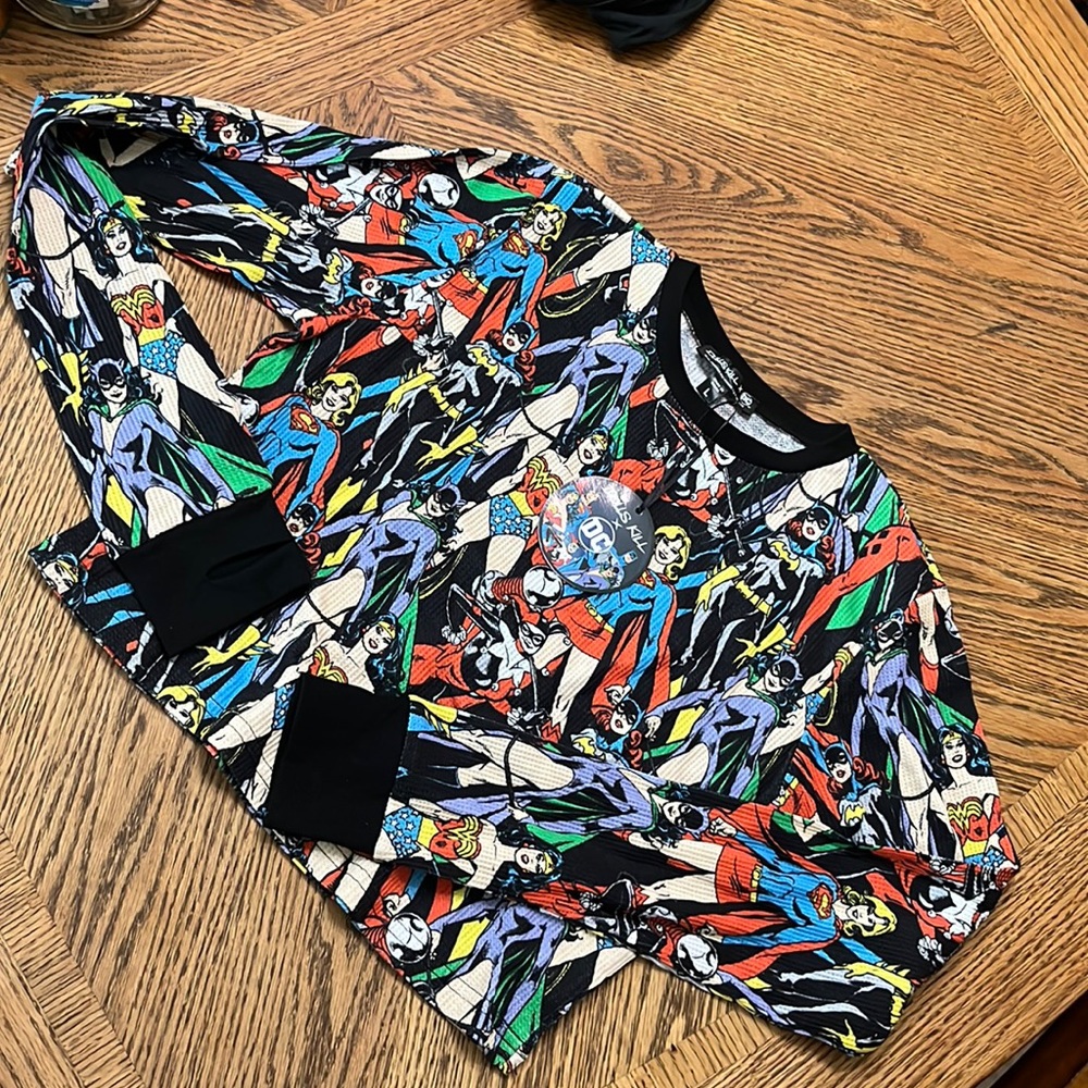 Crop long sleeve dolls kill x dc comics